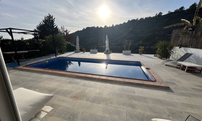 Castellet i la Gornal Cama Y Desayuno | Estudio nuevo zen