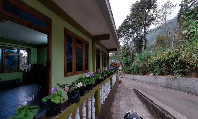 Kurseong Casa | Newa Homestay