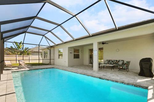 South Gulf Cove Casa | Newer Built-Close to the Beach