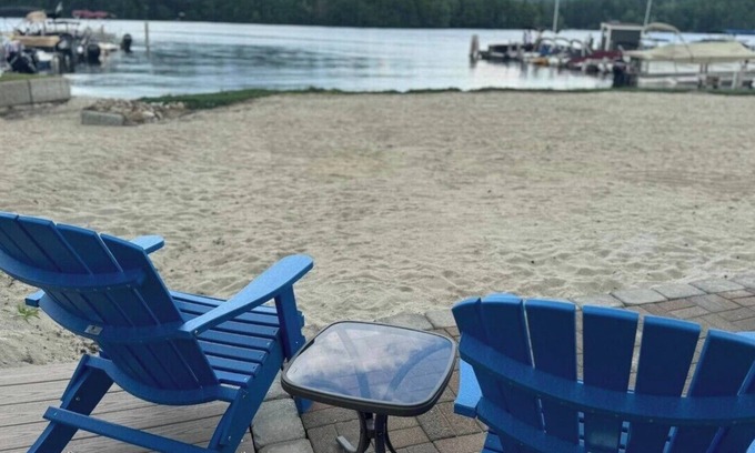 Bristol Condominio | Newfound Lake Charming 2-bedroom condo AC & WiFi Bristol NH