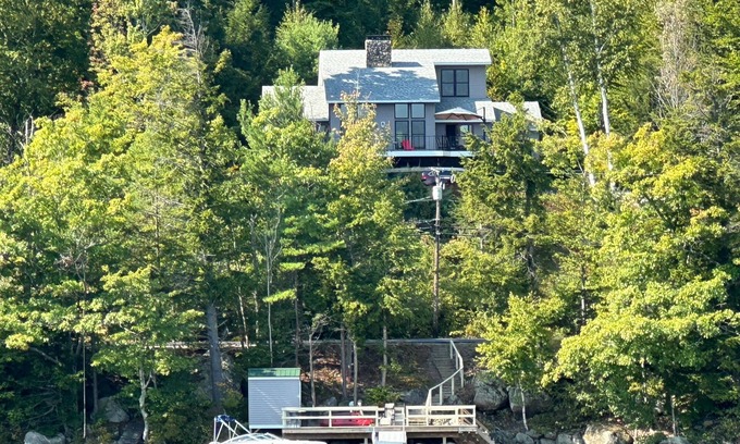Bristol Casa | Newfound Lakefront Retreat – 4BR Huge Deck Private Dock and Water Toys!