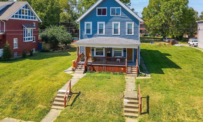 Franklin Park Casa | Newley Renovated Berkeley Home with GAME ROOM!! 5 Minutes from Downtown!!