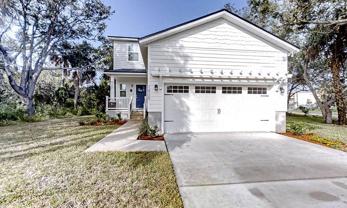 Mayport Casa | Newly-built 2-story home near the ocean with patio, washer/dryer, streaming