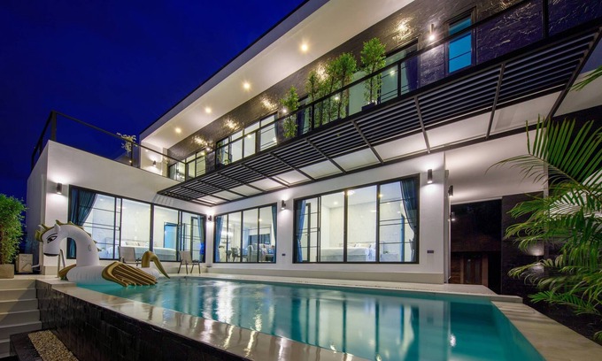 Nong Hoi Villa | Villa 4BR de nueva construcción con piscina al aire libre