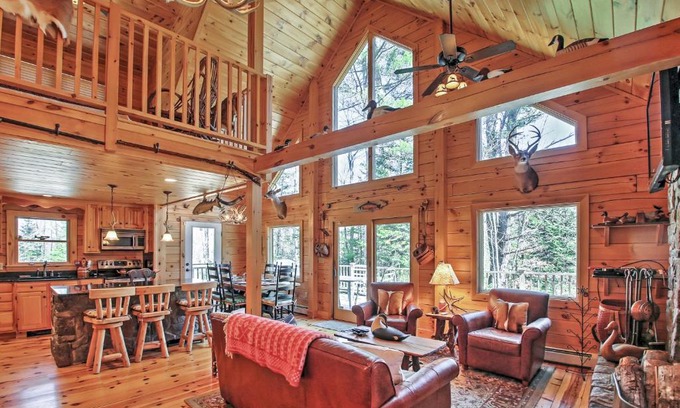 Bethel Casa | Newly Built Bethel Log Cabin with Deck, Near Skiing!