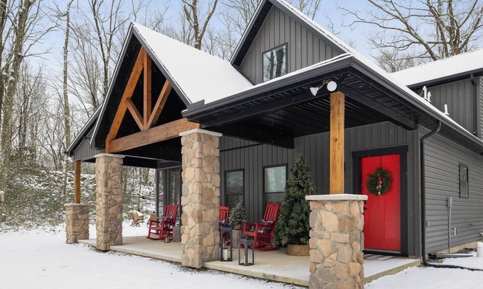 Jim Thorpe Cabina | NEWLY BUILT Charming Cabin Mountain Retreat in the Pocono Mountains Jim Thorpe, PA