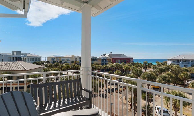 Gulf Place Condominio | Newly Built Condo w/ 3 Pools & Steps to Beach + Free Attraction Tickets!
