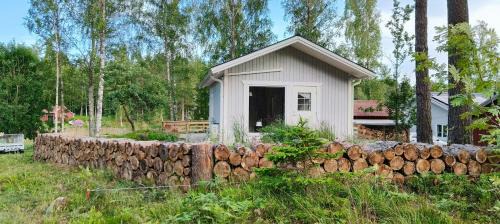 Karlsborg Municipality Casa | Newly Built Cottage By The Shore Of Lake Vättern