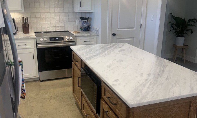 Oxford Casa | Newly built home 6 miles from Oxford and 8 miles from the grove.