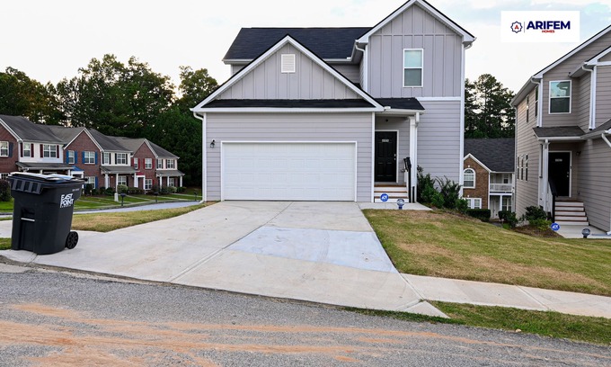 Church Street Casa | Newly built home 7-10 min from Atlanta Airport, convenience&comfort in mind