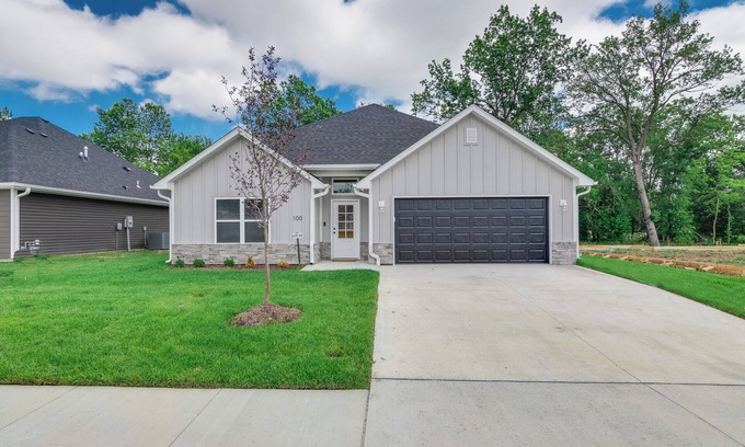 Columbia Casa | Newly Built Home w/ Fresh Design!