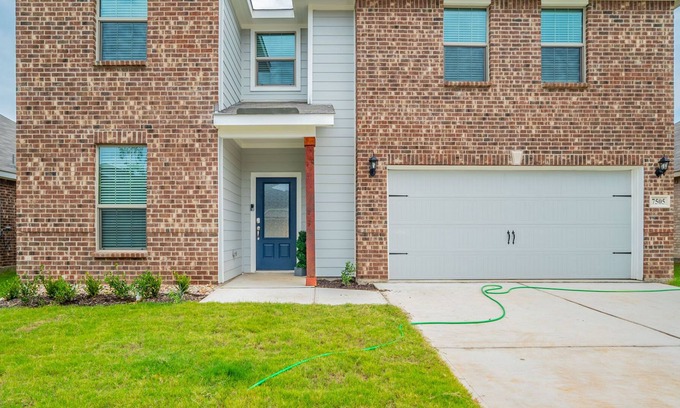 John T White Casa | Newly built Home well furnished and centrally located