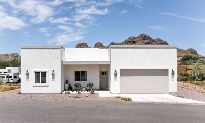 Gold Canyon Casa | Newly Built Home with Mountain Views perfect for your next Desert Escape