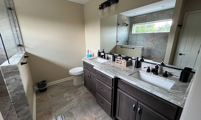 Sybertsville Casa | Newly built Luxury Mountain Chalet home offering spacious & comfortable living!