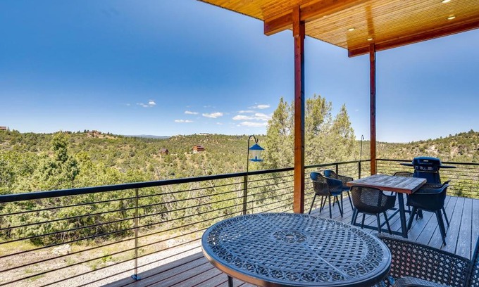 Mammoth Creek Casa | Newly Built, Modern Alton Cabin on 4 Acres!