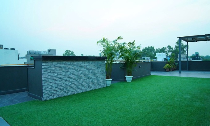 Hauz Khas Apartamento | Newly Constructed 3BHK Apartment in Green Park