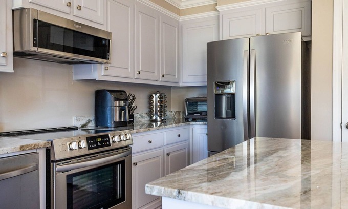 Oakland Casa | Newly Constructed Home near Shaw AFB