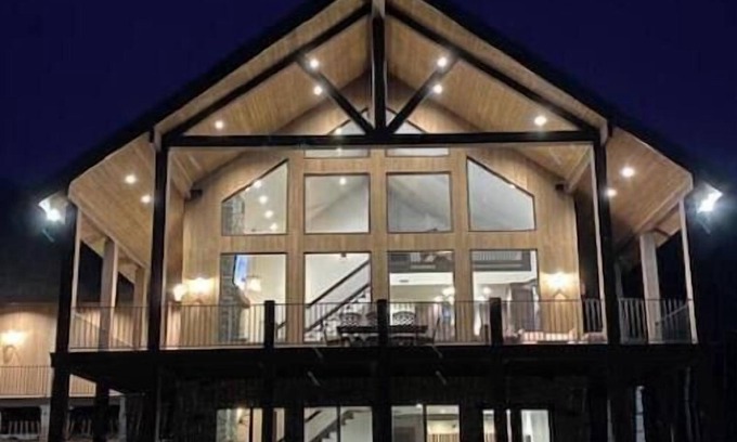 Chester Casa | Newly constructed river retreat. Fly fishing in summer, snowmobiling in winter.