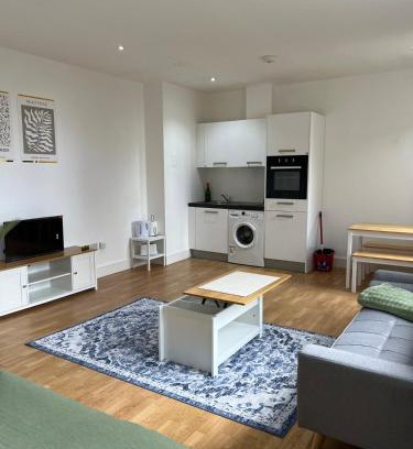 Borehamwood Apartamento | Newly Furnished Bright Studio