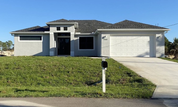 Eisenhower Casa | Newly Furnished, Private area with Beautiful Sunsets, Family/Pet-Friendly!