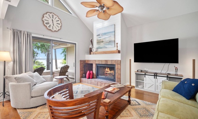 Saint Helena Island Villa | Newly Listed Bluff Villa with Creek and Golf Course Views