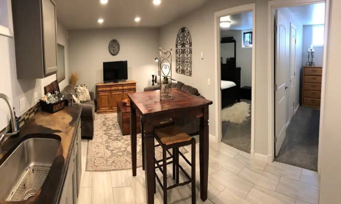 Twin Falls Casa | Newly listed, executive apartment, hot tub, great for adventure!