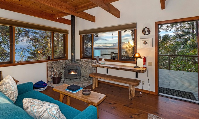 Friday Harbor Cabina | Newly Listed! Westside Waterview Cabin! (TLO)