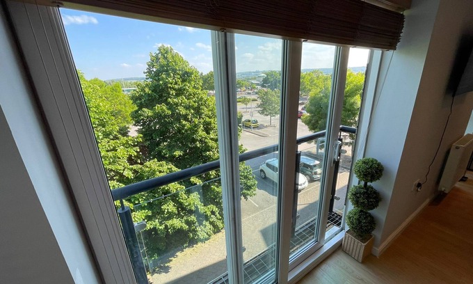 West Wick Apartamento | Newly Refurbished 2 Bedroom Apartment in Weston-Super-Mare, North Somerset