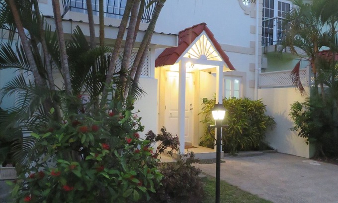 Porters Casa | Newly refurbished townhouse. 10 minutes walk to beach