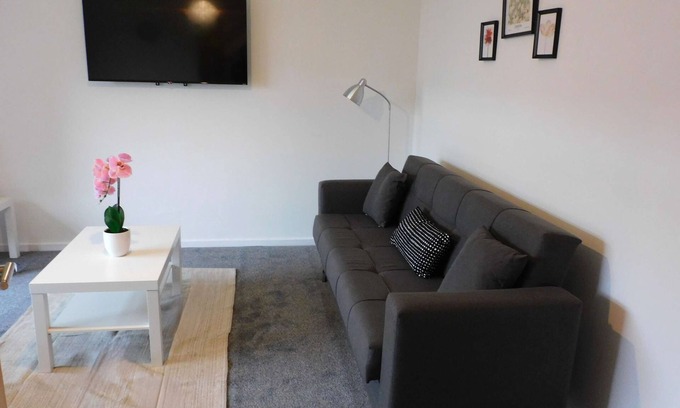 East Kilbride Casa | Newly refurbished 3 bedroom home in East Kilbride - 52