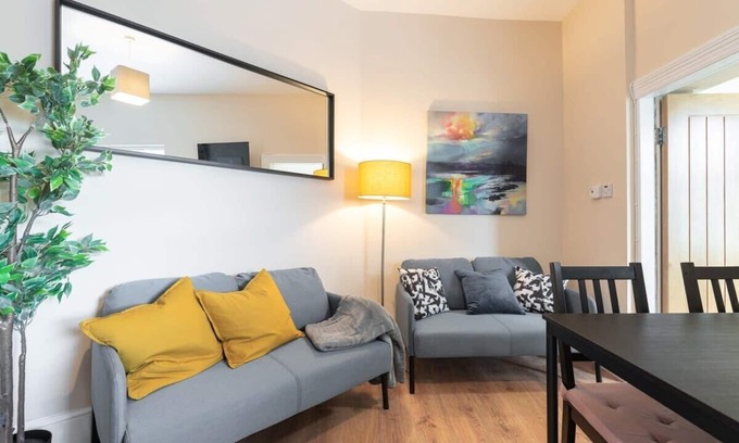 City Centre Dublin Apartamento | NEWLY REFURBISHED 2BED WITH GARDEN GREAT LOCATION