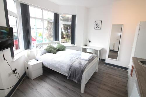 Nottingham Apartamento | Newly refurbished studio, great location 8 studios