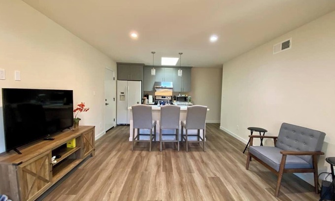 West San Jose Casa | Newly remodel & convenient 4 bd/4ba at nice and quiet neighborhood in San Jose