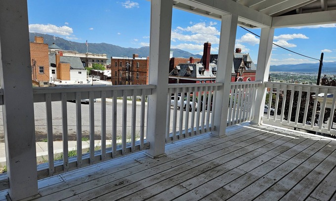 Butte Casa | newly remodeled 2-bedroom house in uptown Butte