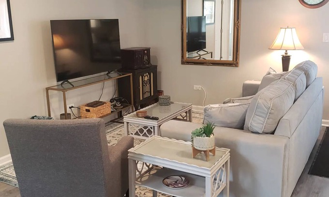 Barrington Casa | Newly Remodeled 2BR 2BA Home ★ Close to Barrington