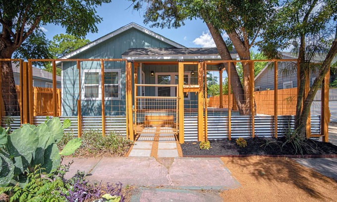Near East Side Casa | Newly Remodeled 4BR 2BA Near Amazing Downtown