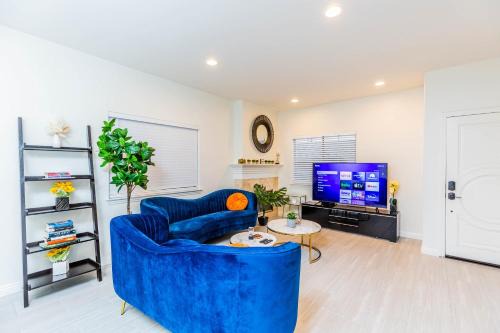 East Pasadena Casa | Newly Remodeled 5B4B 2 mile from the Rose Parade