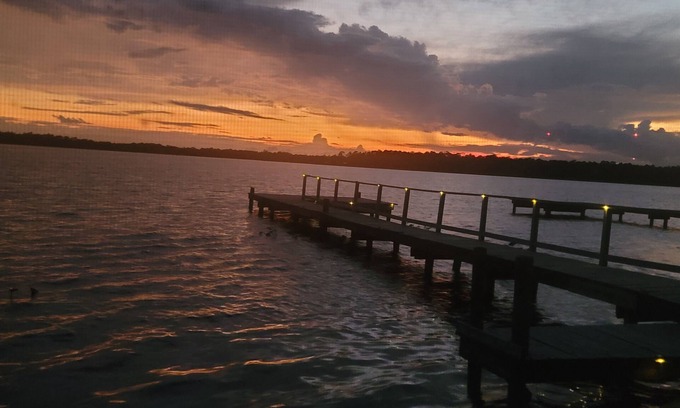 Highland Cabaña | Newly Remodeled-Lake Front Oasis. Amazing Sunsets-12 min from Sebring Raceway
