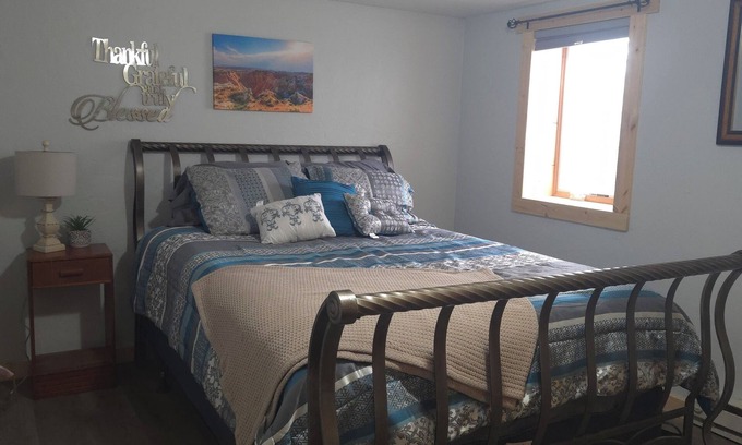 Beach Cabina | Newly Remodeled Lower Level Hunting Lodge near Medora, ND - Sleeps 5 to 8