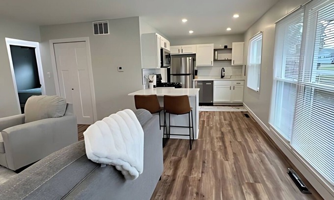 Parma Heights Casa | Newly Remodeled Monthly Special!! 2 Bd/1Bath Home!