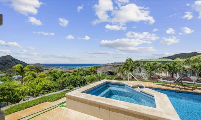 Kamehame Ridge Casa | NEWLY REMODELED Mansion with Central A/C, Pool & Jacuzzi overlooking the Ocean