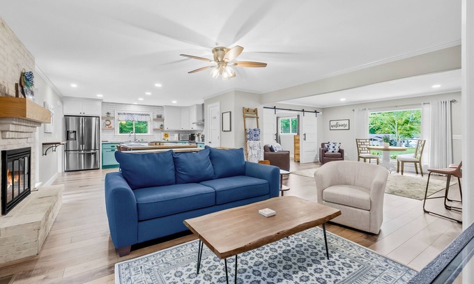 Prairie Creek Casa | Newly remodeled secluded home near downtown with Ping-Pong table, patio, W/D, AC