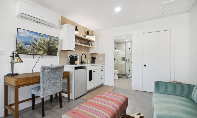 Cox Heights Apartamento | Newly Remodeled Studio | Minutes from Old Town