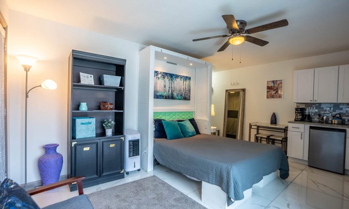 Paradise Lakes Apartamento | Newly Remodeled Studio M4-S @ Paradise Lakes Clothing Optional Resort