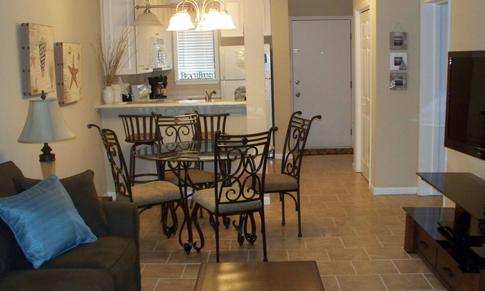 Palmetto Dunes Condominio | Newly Renovated Condo in Beautiful Beach Front Resort