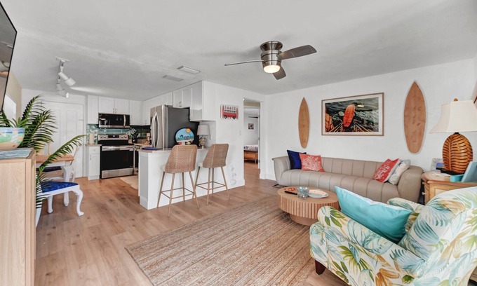 Cortez Casa | Newly Renovated 2 Bed with Beach Supplies, Trailer Space, Walk to Beach