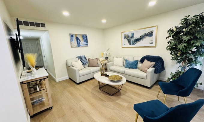 Ferndale Casa | Newly Renovated 3-bd house in Ferndale minutes away from the dazzling downtown