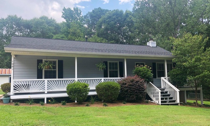 Athens Casa | Newly Renovated 3 bed/2 bath Home near Athens
