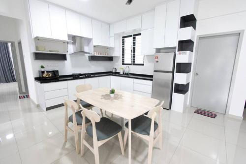 Bayan Lepas Apartamento | Newly Renovated 3Bedroom Vacation Home 6-8pax