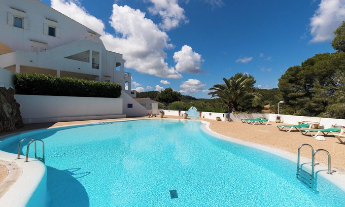 Son Parc Apartamento | Apartamento "Enzo" recién renovado con Wi-Fi, terraza y piscina
